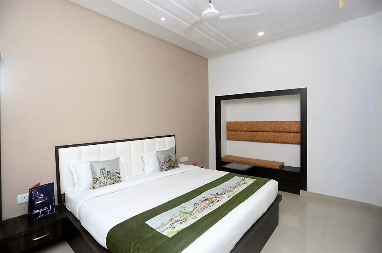 Hotel Pratap Agra  3*, Agra (Uttar Pradesh) India